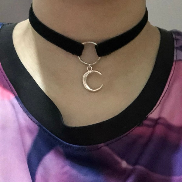 O Ring Moon Choker / Black Velvet Necklace / Gothic Necklace ...