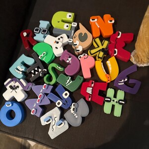 大文字アルファベットの伝承フィギュアのA-Zフルセット - Etsy 日本
