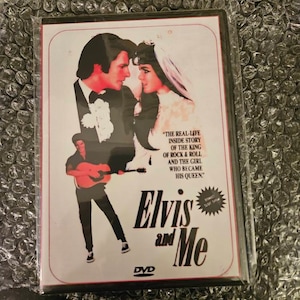 A muppet family christmas dvd label