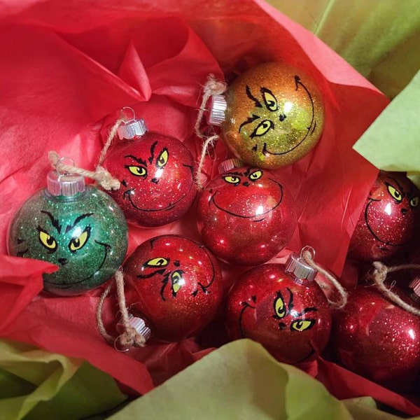 Amazing Little 11 Inch Grinch Inspired Tinsel Truck With a Furry Tree ...