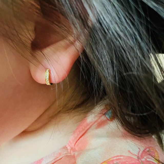 Baby Huggie Hoop Earrings,diamond Hoop Earrings, Gold Huggie Baby Huggie Hoop Earrings,diamond Hoop Earrings, Gold Huggie