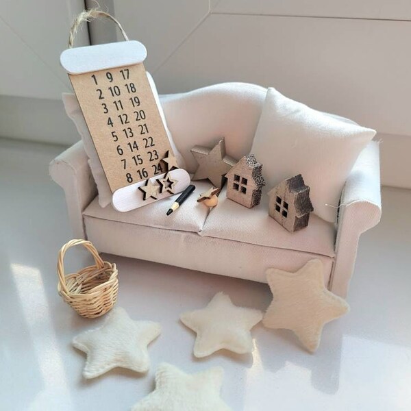 19-teiliges Wichtel Zubehör Set Für Herbst - Miniatur Deko Für Wichteltür Mit Ahornbaum & Möbeln