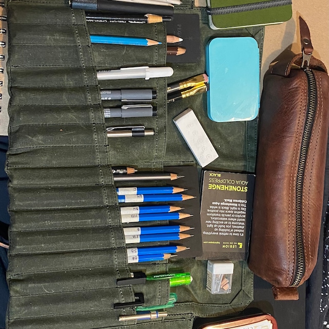 Roll Up Pencil Case with 22 pockets + 1 zipper pouch, Plein Air