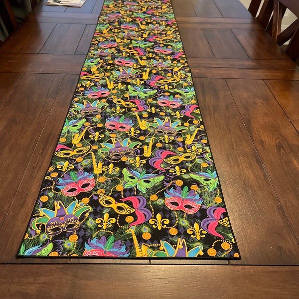 mardi gras table topper