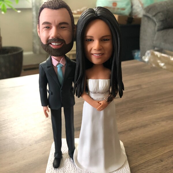 Wedding Cake Topper Bobblehead - Bride Groom Figurine