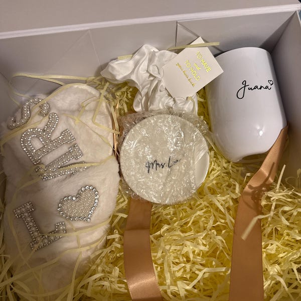 Luxury Bride Gift Box Set, Future Mrs Gift Box,personalized Bridal ...