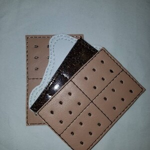 Buyer photo Alicia Perry, who reviewed this item with the Etsy app for Android.