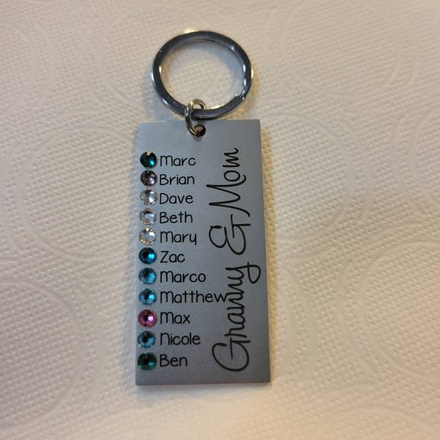 How to Engrave a Bonus Mom Keychain on Acrylic - Crafty Blog Stalker
