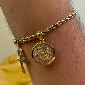 Maximino added a photo of their purchase