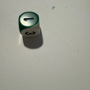 White & Green 16mm Three-sided Die (1D3)(1-3 Six-sided) - Tabletop