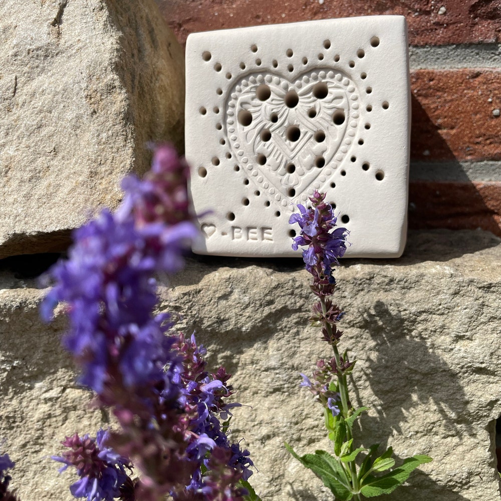 Bienenstein groß aus gebranntem Ton, Bienenhotel, Insektenhotel, Nisthilfe Wildbienen, Insektenhaus, Bienenhaus, Garten Keramik