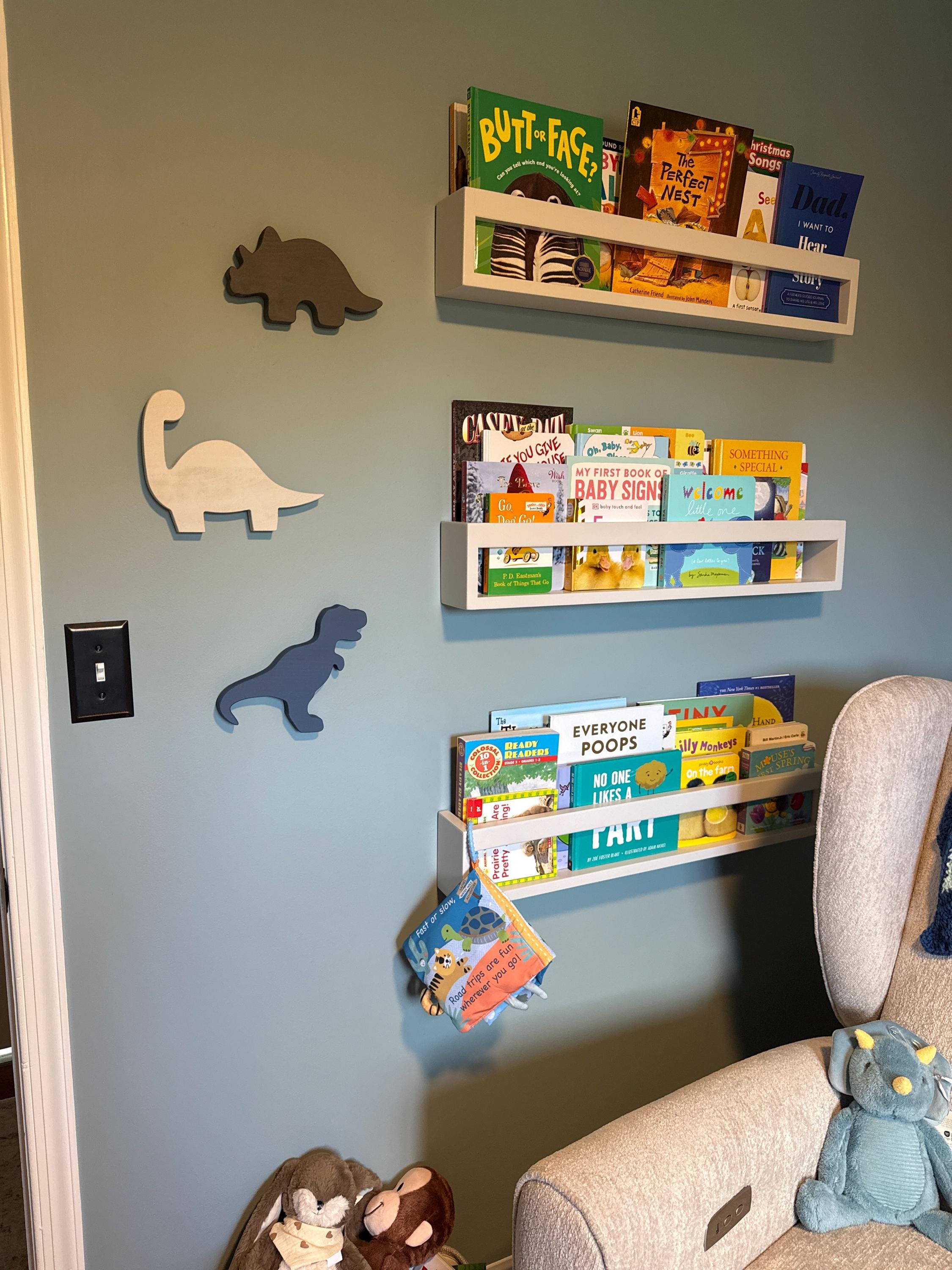 Children's bookshelf bookcase, Wall book shelf, Montessori bookshelf, Nursery bookshelf, Color bookshelves, Bücherregal