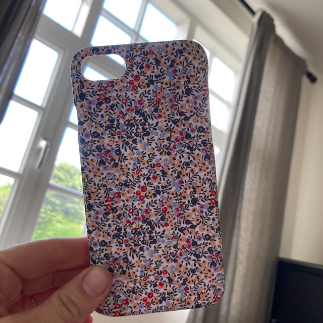 Liberty Wiltshire Bud X coque pour iPhone 15 14 13 12 11 Etsy 日本