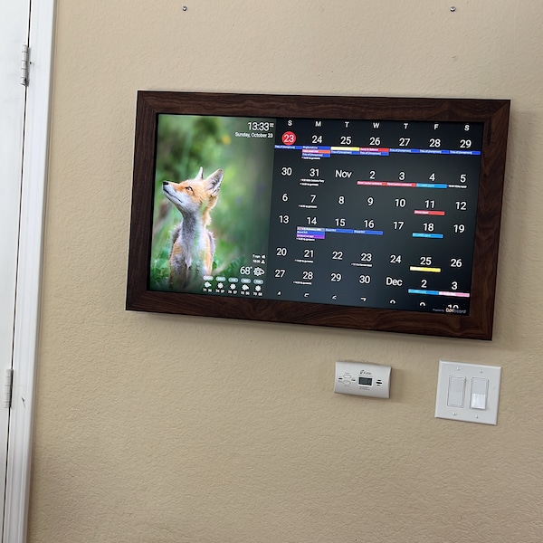 32in Touchscreen Smart Calendar / Smart Home Control Center / Dakboard 32in Touchscreen Smart Calendar / Smart Home Control Center / Dakboard
