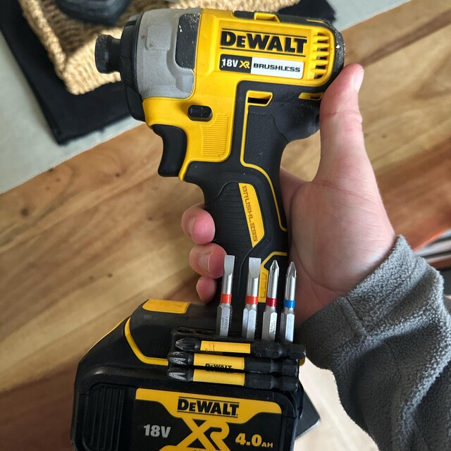 StealthMount Magnetic Bit Holder For DeWalt – 2-Pack Impact Driver Organizer, Holds 5 Bits + Side Magnet – Made In UK