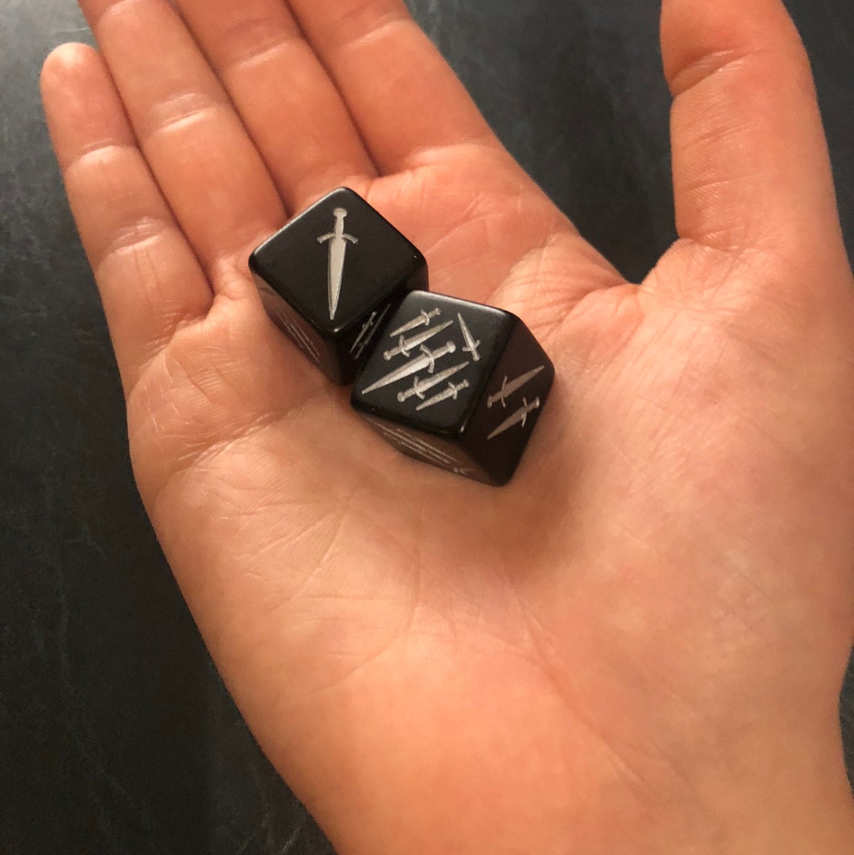 Dagger Dice / Set of 2 / D6 - RPG, Rogue Class