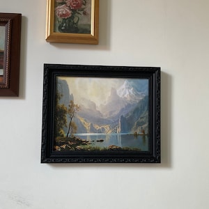 Hafizha Dea Iftina added a photo of their purchase