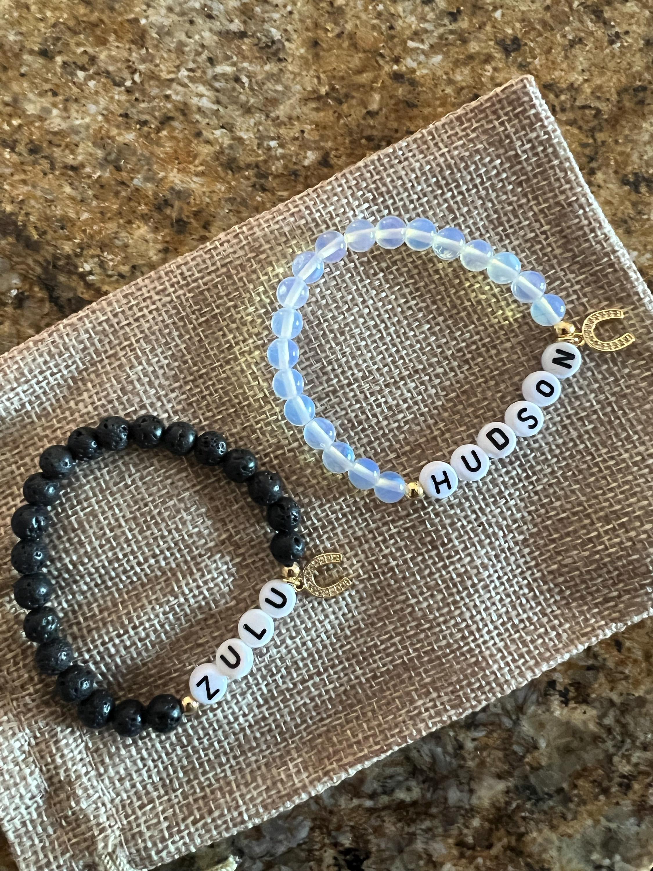 Custom horse name stone bracelet,beaded equestrian bracelet,western horseshoe bracelet, cowgirl gift, lucky bracelet, memorial pet jewelry