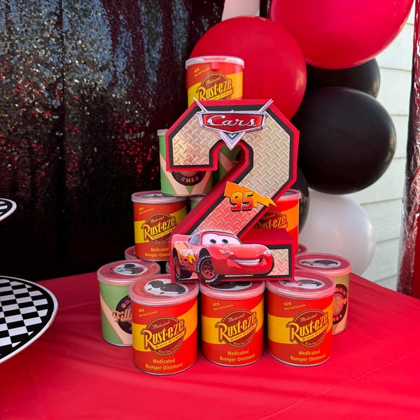 Cars Lightning Mcqueen Eyes Printable for Paper Cups Checkered Banner ...