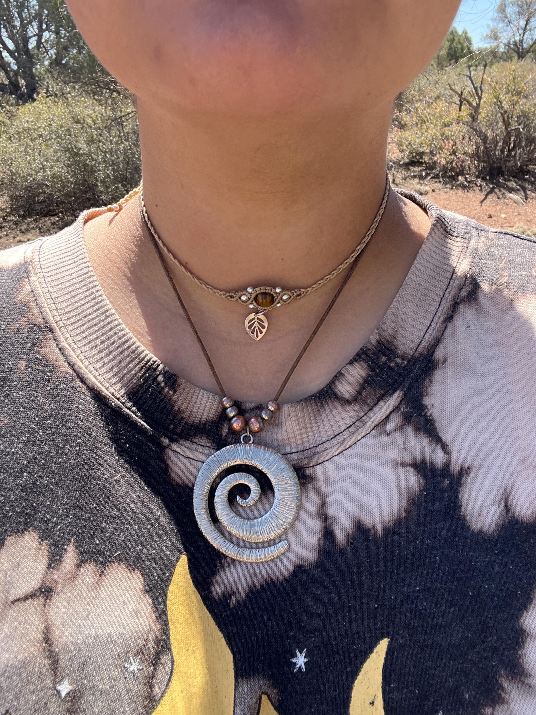 Leaf - Healing Crystal Macrame Choker, boho hippie choker necklace, bohemian jewelry, leaf jewelry, customizable choker, elven jewelry