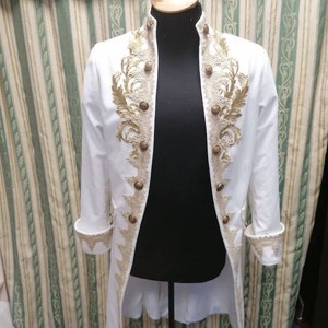 非売品　大阪万博　クウェート館 ビシュト 　公式民族衣装　男性用　衣装 万博、没入体験人気のクウェート館の制服は動くたび美しい