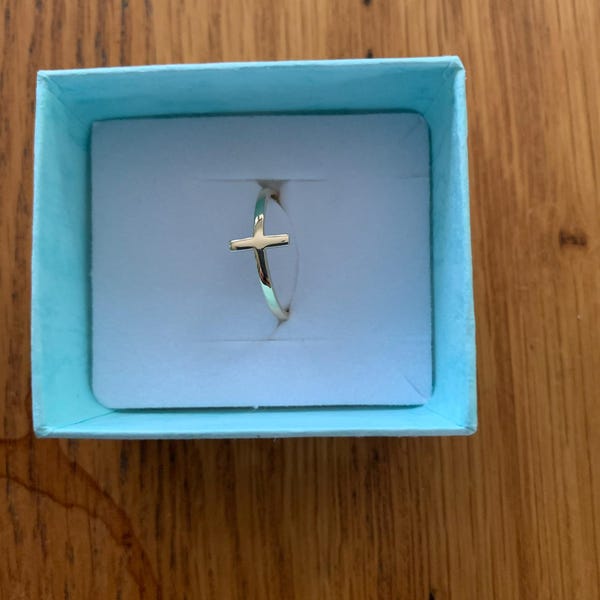 Cross Ring Gold main image 1