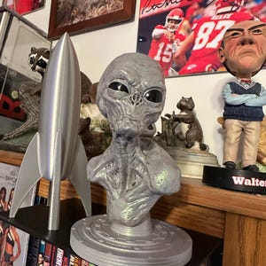 Grey Alien Bust | UFO Extraterrestrial Figurine | Unique Area 51
