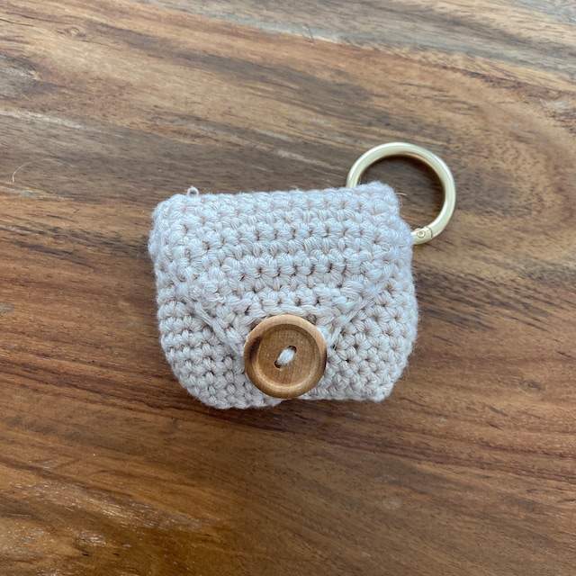 かぎ針編みのイヤホン Pro ケース、**PDF パターンのみ、完成品では