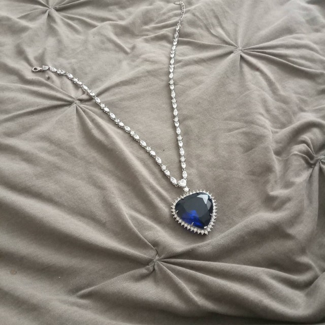 Collana Cuore Dell'Oceano Titanic - Ciondolo Blu Con Scatola, Regalo Compleanno Perfetto