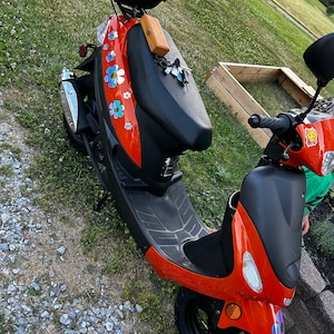 Taylor added a photo of their purchase