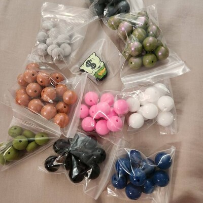 baby dummy clips wholesale, Food grade silicone dummy clips|baby dummy