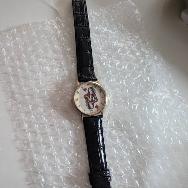 Vintage Queen of Hearts Watch Woman Gold Case Black Leather Band Needs Battery Vintage Queen of Diamonds Watch Women Gold Case Red Leather  main image 3