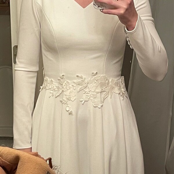 A-Line Deep V-neck Cap Sleeves Bridal Gown Lace Appliques Wedding Dress OW469