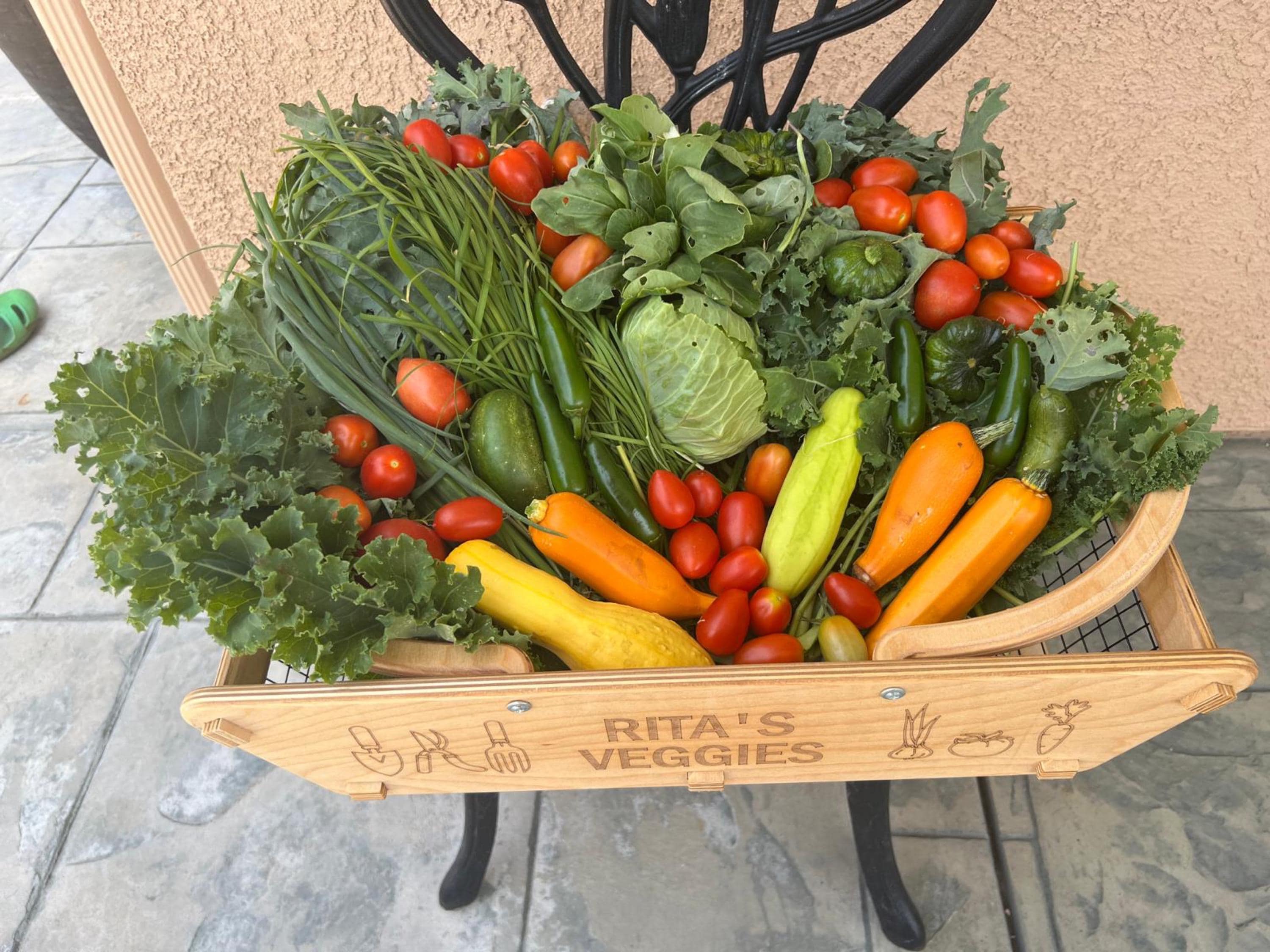 Personalized Harvest Basket, Garden Basket, Gift for Gardener, Mom Garden Gift, Vegetable Garden, Flower Garden, Egg Basket, Gardener Gift