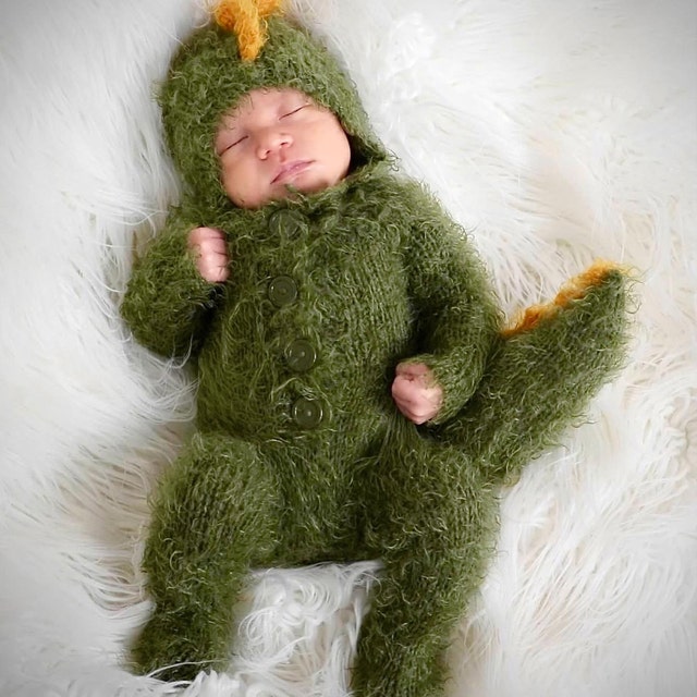 Newborn Dinosaur Costume Dino Dragon Gozilla Outfit Knit Crochet Jumpsuit  Bonnet Hat Infant Baby Boy Girl Gift Halloween Photography Props 