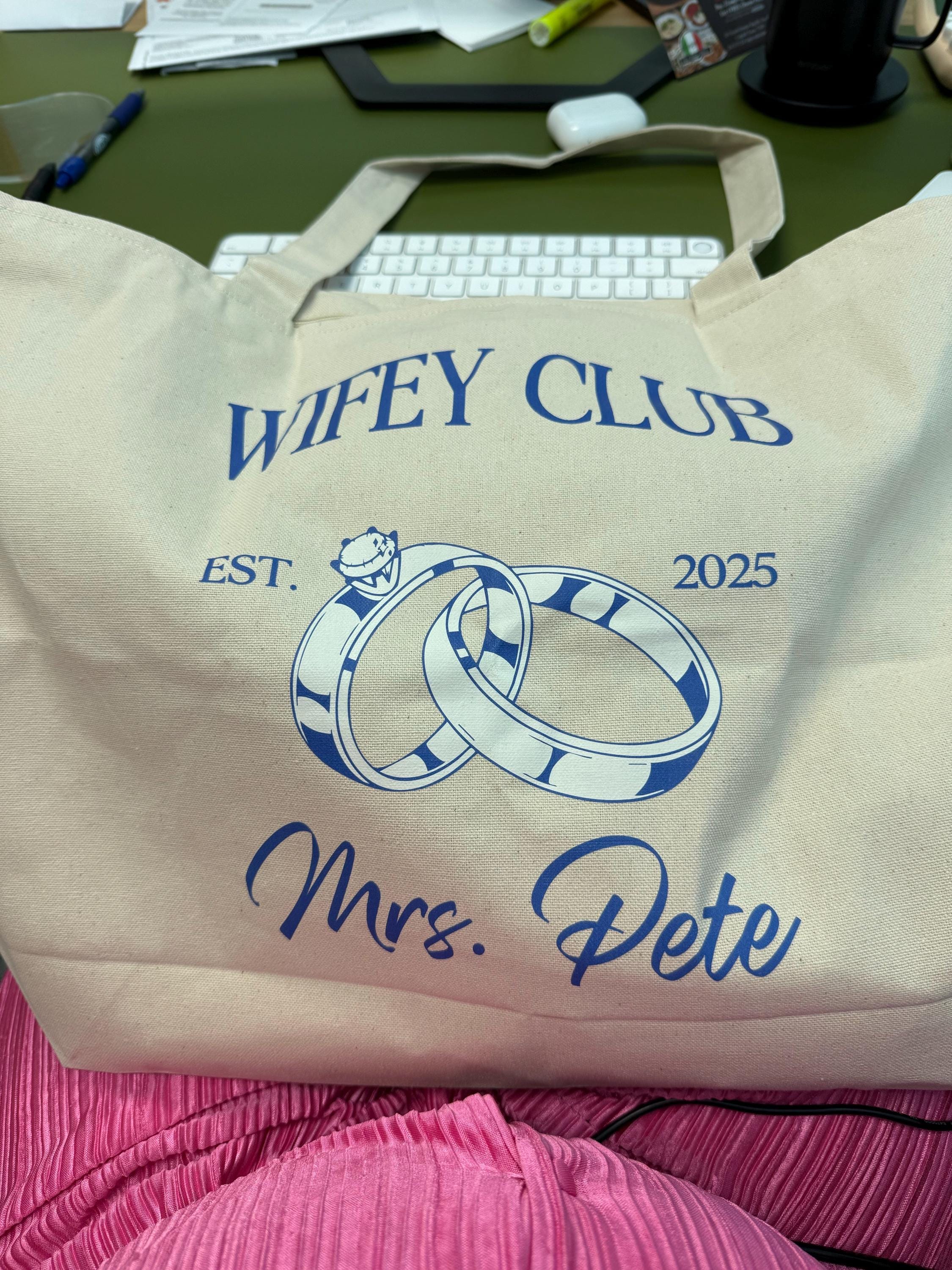 Custom Wifey Club Tote Bag, Mrs Tote Bag, Wifey Gift, Honeymoon Tote Bag, Just Married Gift, Newlywed Gift, New Wife Gift, Wedding Gift