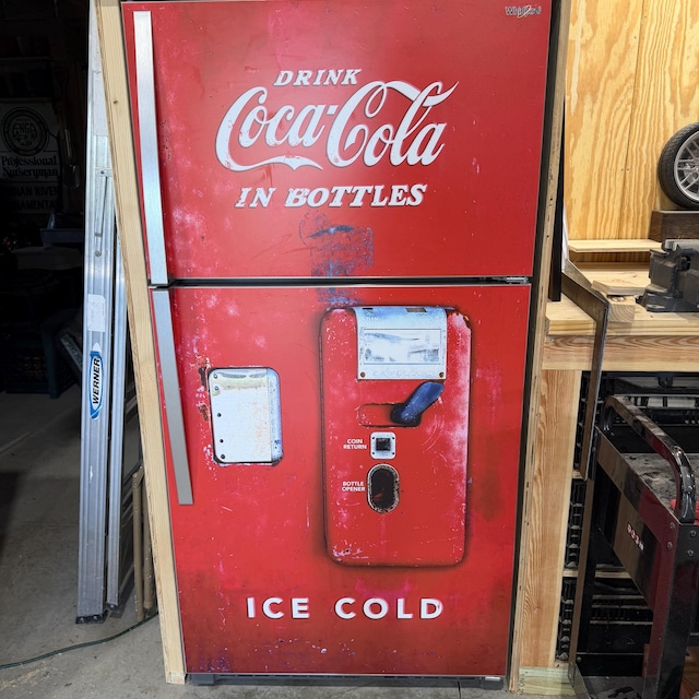 送料込◎コカコーラ◎店舗用温冷庫◎飾り棚などにCOCACOLAサンヨー ヴィンテージコカコーラ自動販売機冷蔵庫ラップ、レトロ冷蔵庫ラップ