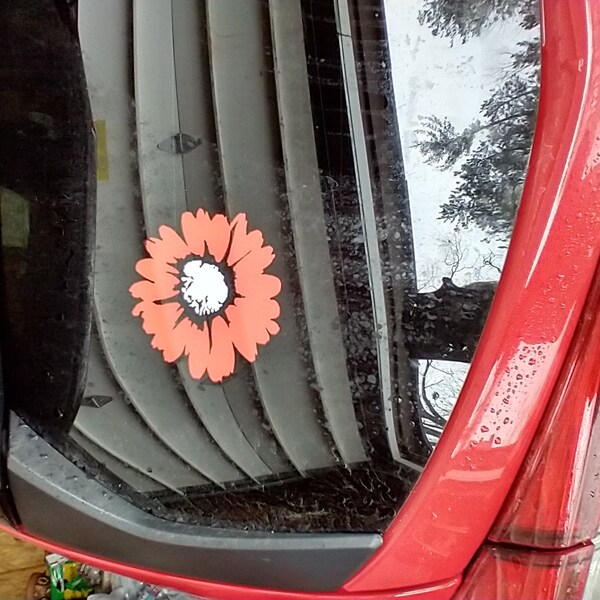 Daisy Vinyl Decal - FREE SHIPPING Car Window Decal, Laptop Sticker ...