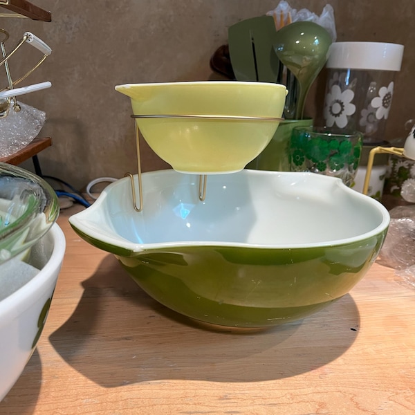 Pyrex Reproductions Vintage Pyrex Reproduction Bracket - for Cinderella Bowls - 441 & 444 ...