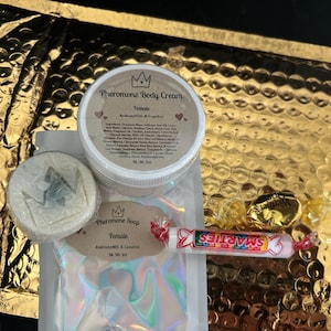 Amina added a photo of their purchase