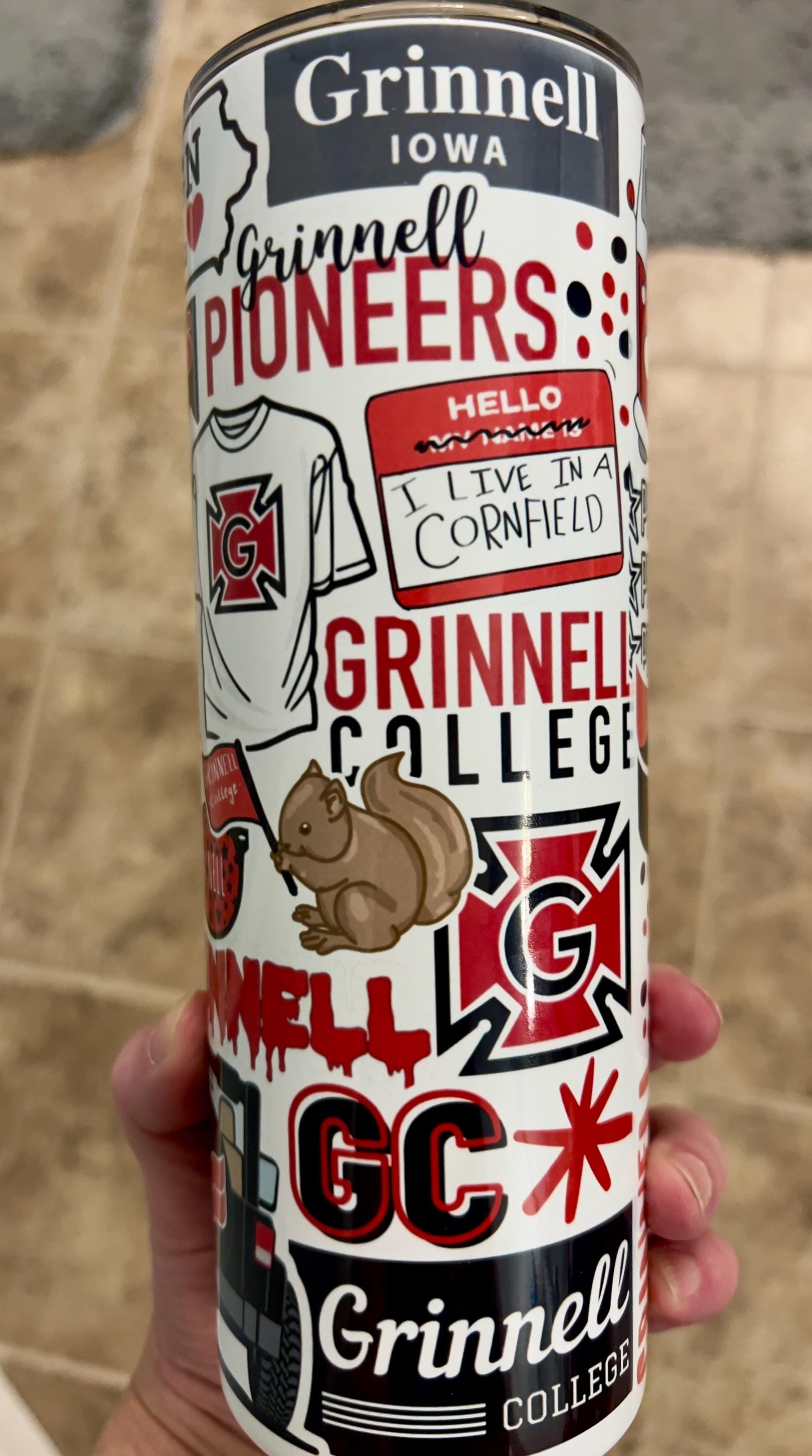 Personalisierte dünne Edelstahlbecher | College-Bettparty | Geschenke zum Schulabschluss | Personalisierte Bechergeschenke fürs College | Individueller Becher