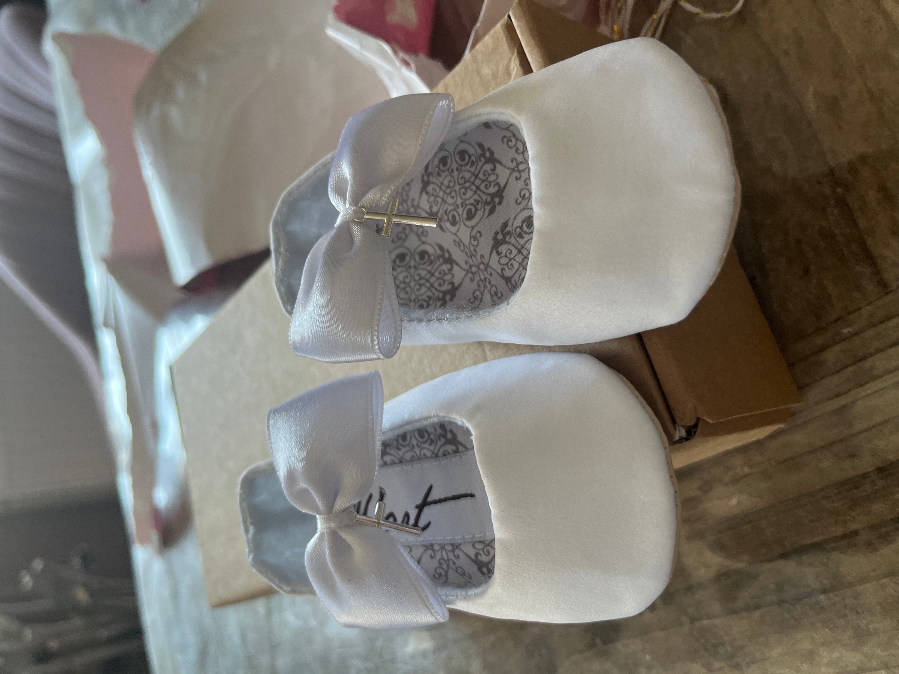 PERSONALISED baptism shoes, ivory cross shoes, white christening shoes, baby shoes, blessing outfit, baby girl slippers, infant bow shoes