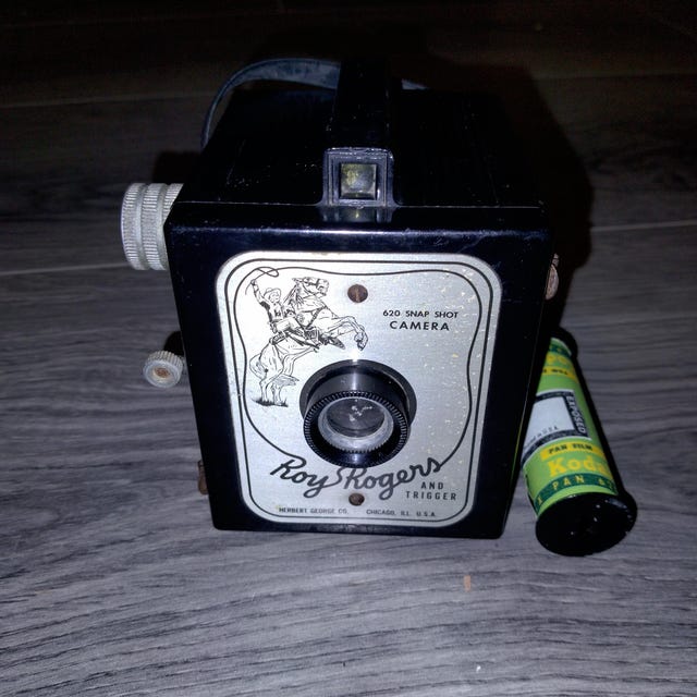 Vintage Metal Film Canisters, Old Filmstrips, (FC 120), Film