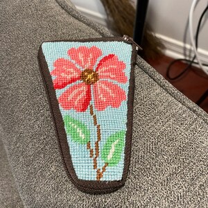 ★It's e★1B2S★キューケース★ストラップ付★ヴィンテージ Stitch & Zip Needlepoint Scissor Case Kits-in a Variety of Designs