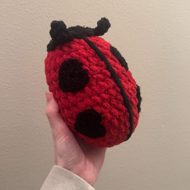 かぎ針編みのてんとう虫編みぐるみのパターン（PDFダウンロード