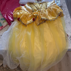 princess belle dress disney store Disney store NEW VINTAGE Belle Costume DELUXE Girls 10-12 ball Gown NEW