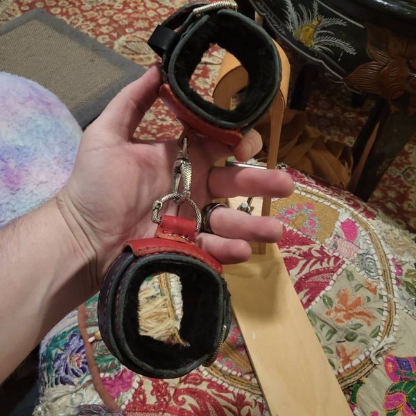 PDF & DXF Leather Handcuffs Pattern - Leather DIY Template - Etsy