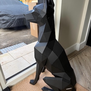 Dobermann coupé, statue de chien sur une base en bois, limitée Art Dog FR | UK