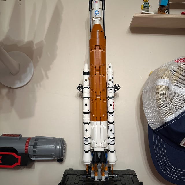 Wall Mount for LEGO® NASA Artemis Space Launch System Rocket