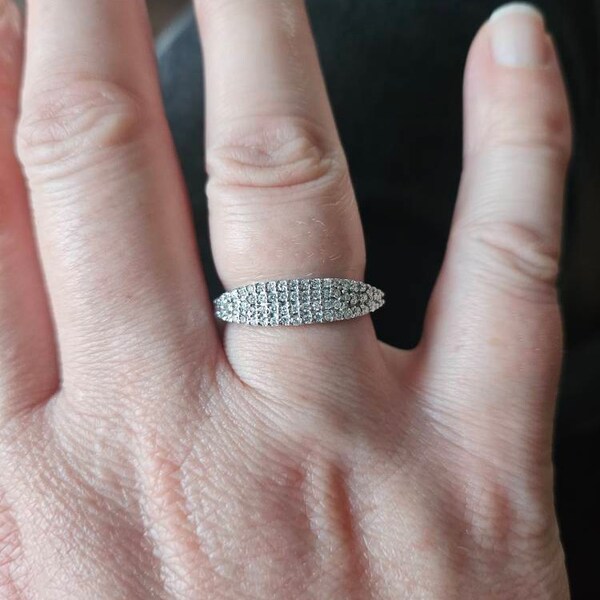 1ct Solitaire Engagement Ring for Women • Gold Stacking Iconic Leaf ...